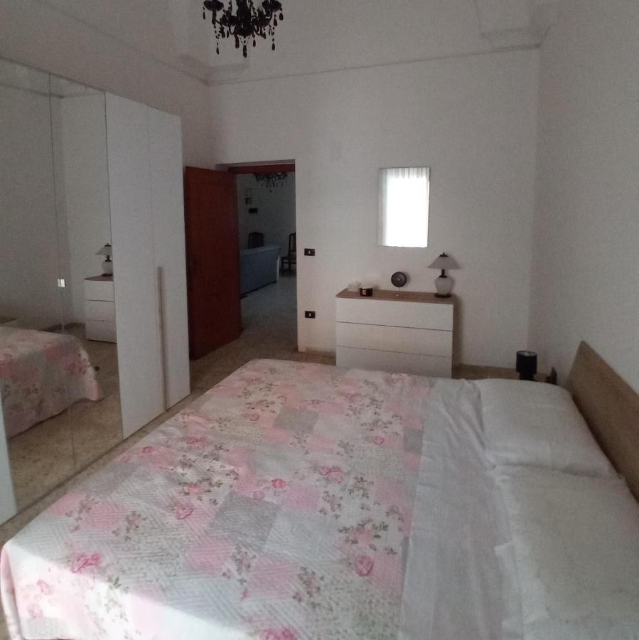 הוילה ליצאנו Casa Vacanza Nonna Emma מראה חיצוני תמונה